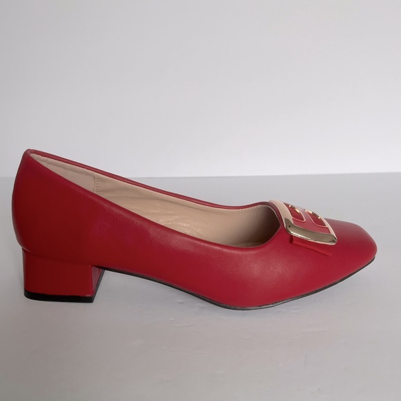 CINAK Shoes Women’s Red Square Toe Block Heel Pumps Size 9 NIB - Picture 2 of 5